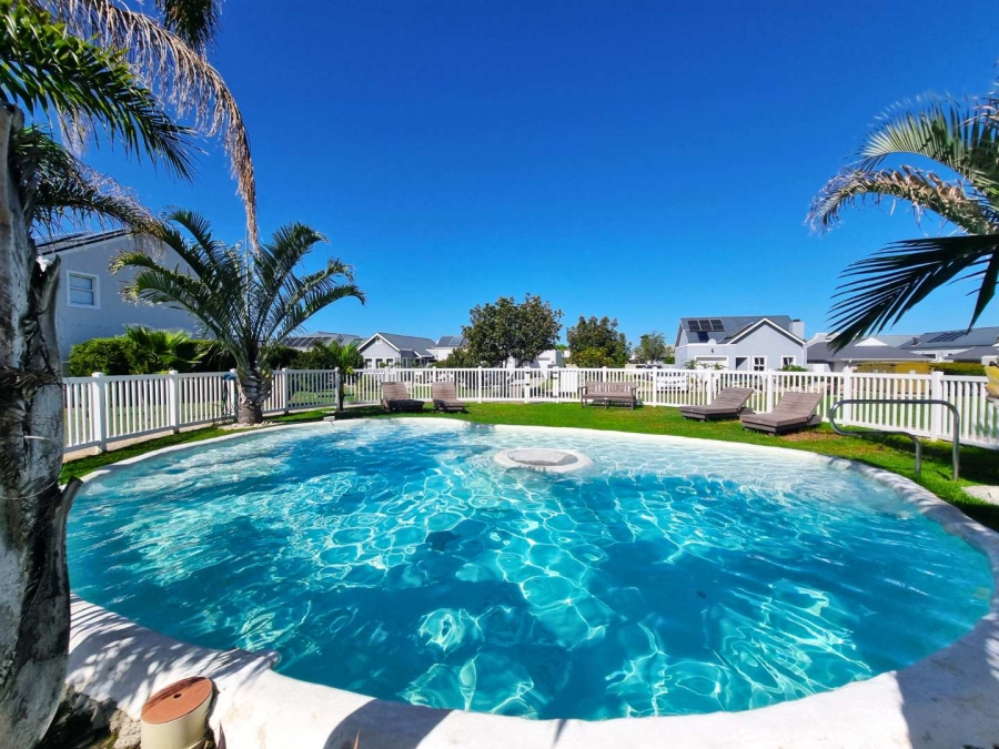 3 Bedroom Property for Sale in Sandbaai Western Cape